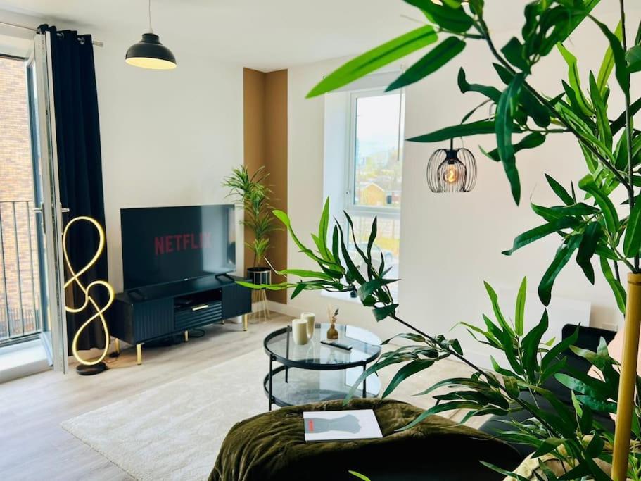 Hessian Lounge -Wyndale- Central 2Br W/Parking Бирмингам Екстериор снимка